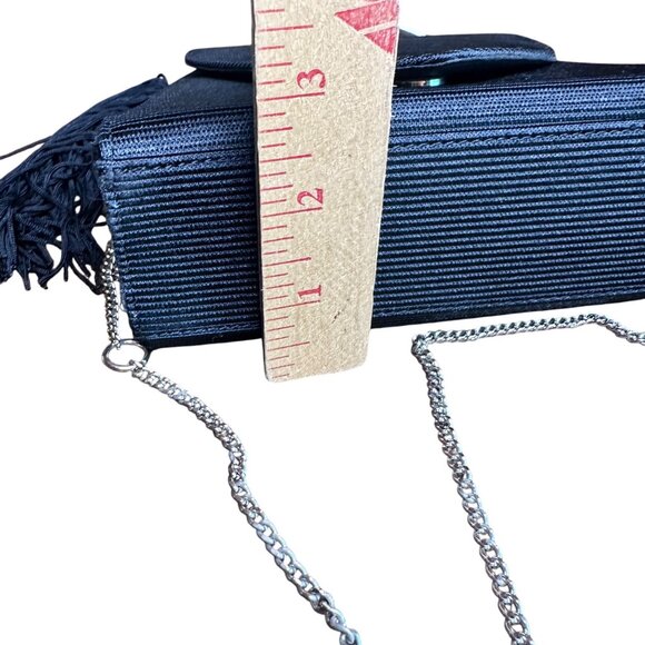 Vintage-Inspired Black Ribbed Purse With Top Handle & Detachable Chain Strap - Picture 5 of 9